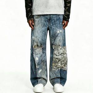 Camo Patch Distressed Relaxed Fit Jeans